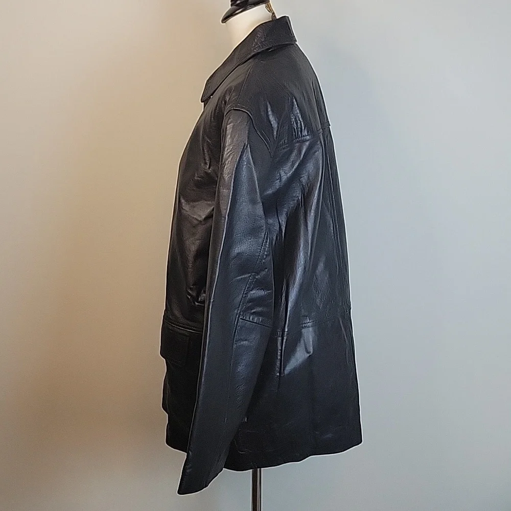 REDBACK men's black leather jacket.  NWT.  Size XL.